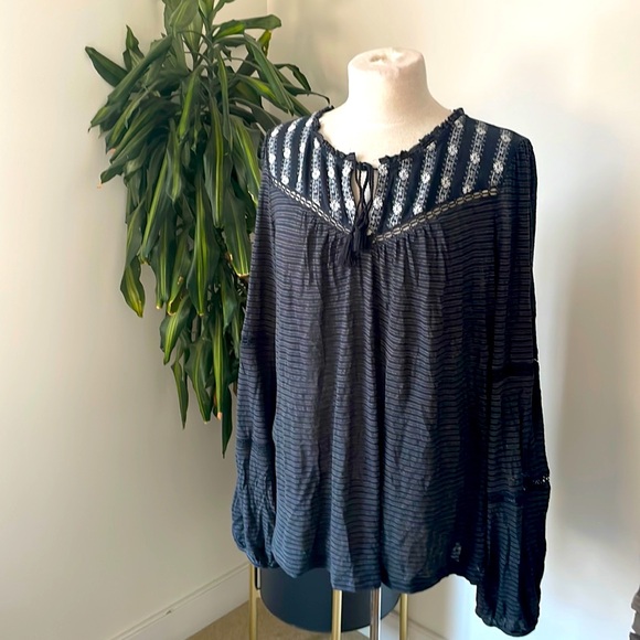 Lucky brand embroidered top - Picture 1 of 8